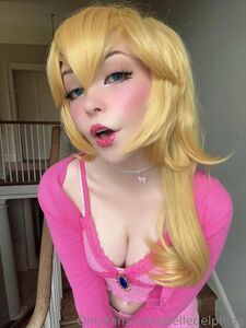 Belle Delphine Nude Princess Peach Cosplay Onlyfans Set Leaked