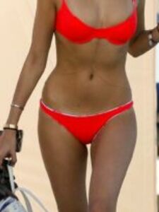 Madison Beer Bikini Camel Toe Public Beach Set Leaked