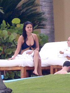 Selena Gomez Sexy One-Piece Swimsuit Paparazzi Set Leaked