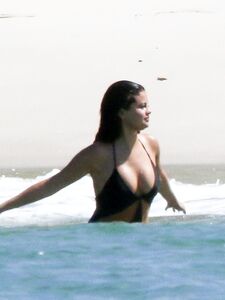 Selena Gomez Sexy One-Piece Swimsuit Paparazzi Set Leaked