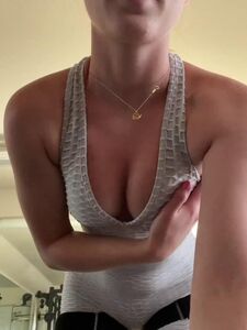 STPeach Gym Asshole Pussy Fansly Leaked