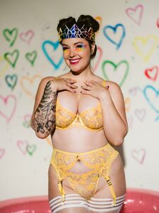 Meg Turney Bi Queen Onlyfans Set Leaked