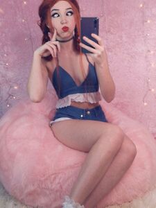 Belle Delphine Banana Selfie Photoshoot Onlyfans Set Leaked