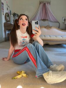 Belle Delphine Casual Outfit Onlyfans Set Leaked