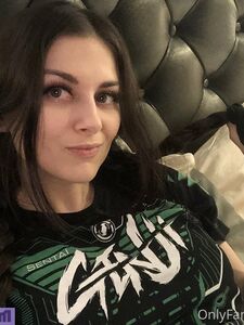 Ellieidol exclusive onlyfans leaked nudes