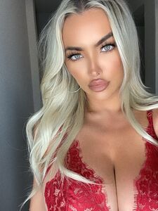 lindseypelas exclusive onlyfans leaked nudes
