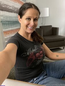 hotwiferio exclusive onlyfans leaked nudes