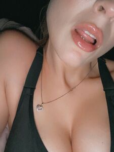 theallierae exclusive onlyfans leaked nudes