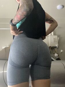 kniveschauu exclusive onlyfans leaked nudes