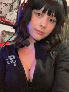 Lolagoth AKA Lolaknivesxznew hot onlyfans leaked nudes