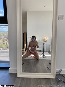 Jizzy Izzy aka sopeachybaby new hot onlyfans leaked nudes