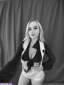 Blakeblossomxxx new hot onlyfans leaked nudes