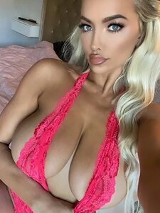 Lindsey Pelas latest onlyfans leaked nudes