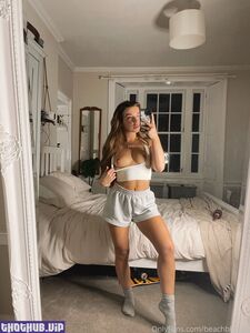 beachbby onlyfans leaks nude photos