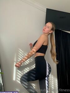 Aubrey Chesna leaks nude photos