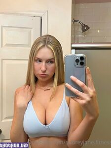 Aubrey Chesna leaks nude photos