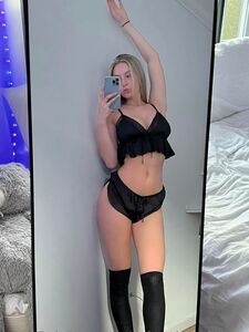 Aubrey Chesna leaks nude photos