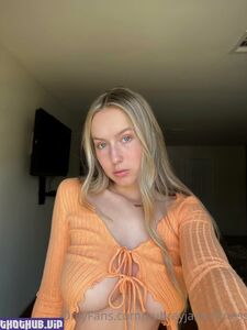 Aubrey Chesna leaks nude photos