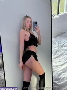 Aubrey Chesna leaks nude photos