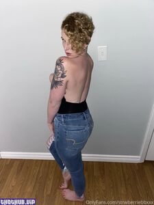 Strwberriebbxxx onlyfans leaks nude photos