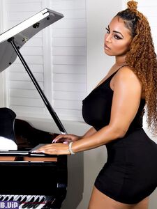 persephanii nude onlyfans leaked photos