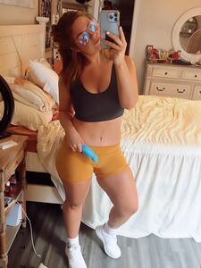 SweetSarah aka @yourfavladyyyy Onlyfans Leaks Nude Photos