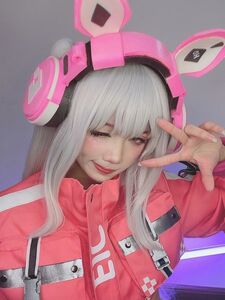 PoppaChan – Alice (40 pictures)