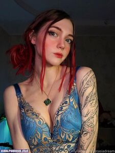 AstasiaDream (899 pictures)