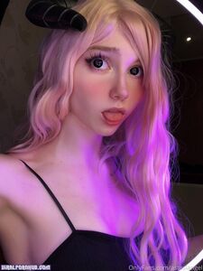 AstasiaDream (899 pictures)