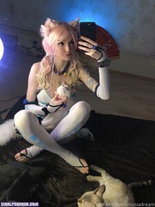 AstasiaDream (899 pictures)