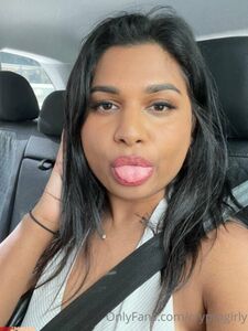 Princess Zara Nude Boobs And Hairy Pussy Onlyfans Leaks Photos