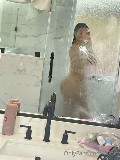 Alinity Nude Shower Mirror Selfies Onlyfans Set Leaked
