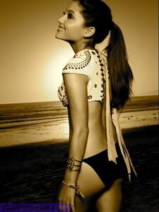 Ariana Grande Nude Leaks