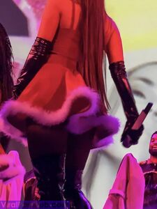 Ariana Grande Nude Leaks