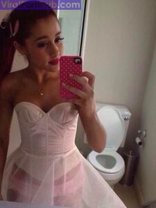 Ariana Grande Nude Leaks