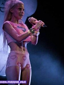 Yolandi Visser Naked Photos Leaked