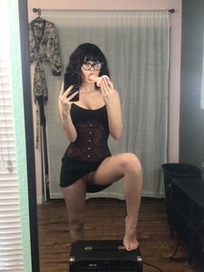 Lolaknivesxz Latest Onlyfans Premium Leaks