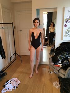 Super Hot Emma Watson Nudes Leaked on the Internet