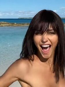 Rachel Cook Nude Outdoor Beach BTS Video Leaked