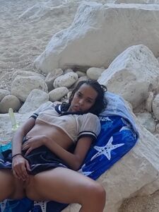 Hari De Lopo | Yoharis De Lopo Public Beach Picss