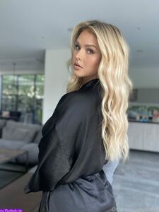 Kinsey Wolanski Exclusive Onlyfans Leaked Nudes
