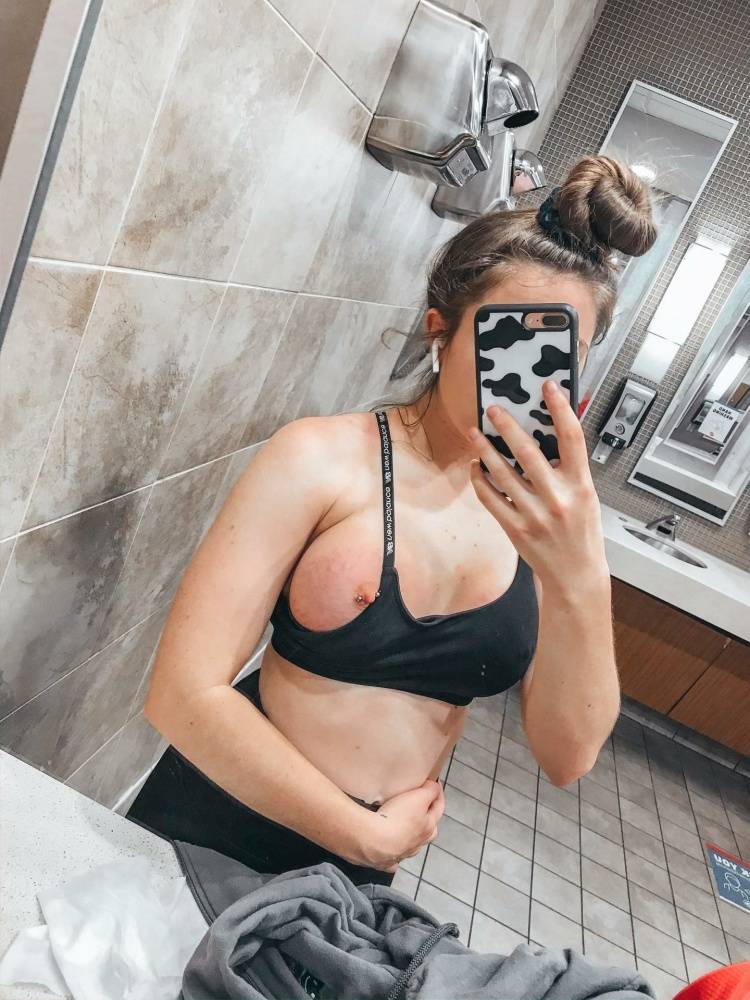 Toriimaddison (toriimaddisonfree) Nude OnlyFans Leaks (5 Photos)