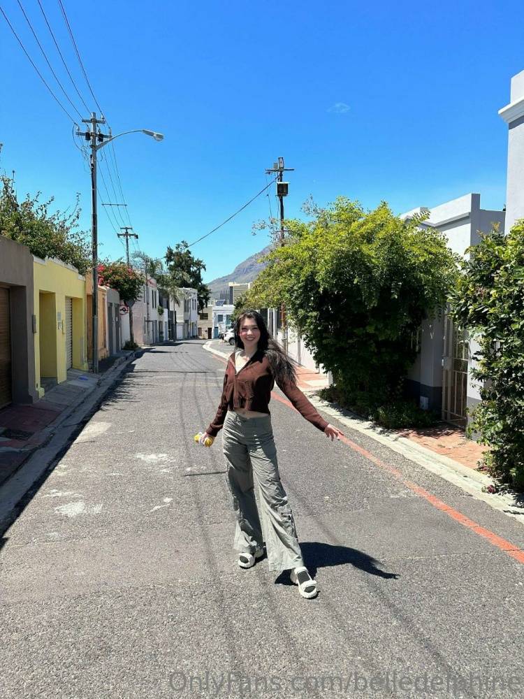Belle Delphine Candid Holiday Photos Onlyfans Set Leaked