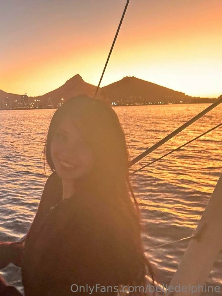 Belle Delphine Candid Holiday Photos Onlyfans Set Leaked