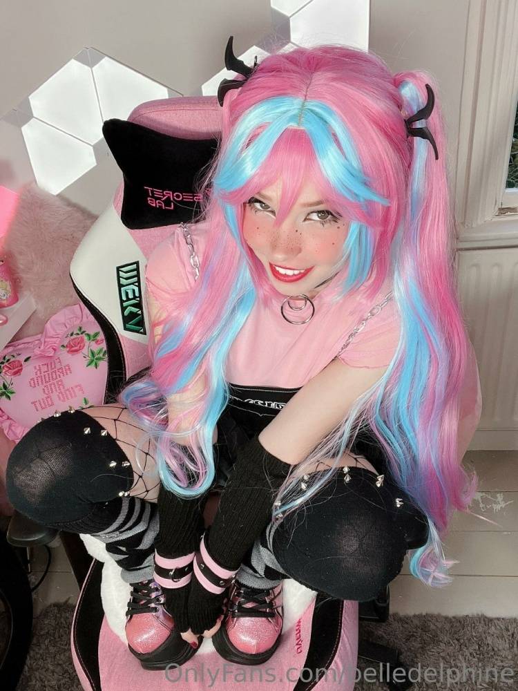 Belle Delphine Nude Bubble Gum Emo Onlyfans Set Leaked